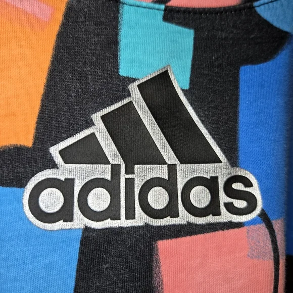 Adidas Girls Geometric Multi-color Boxy Cropped Style Top Logo Size Large 14 - Picture 3 of 7